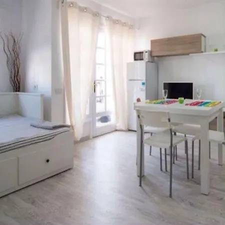 Casita Blanca